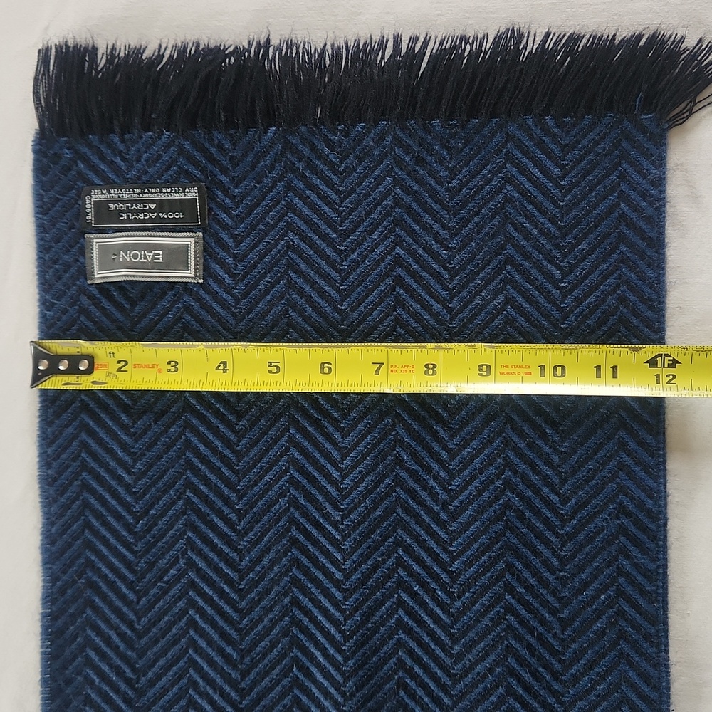 Vintage Eaton's Herringbone Scarf ❄️ - Picture 10 of 11